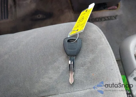 2002 Honda Odyssey Ex from USA, damaged, VIN 5FNRL18652B015966